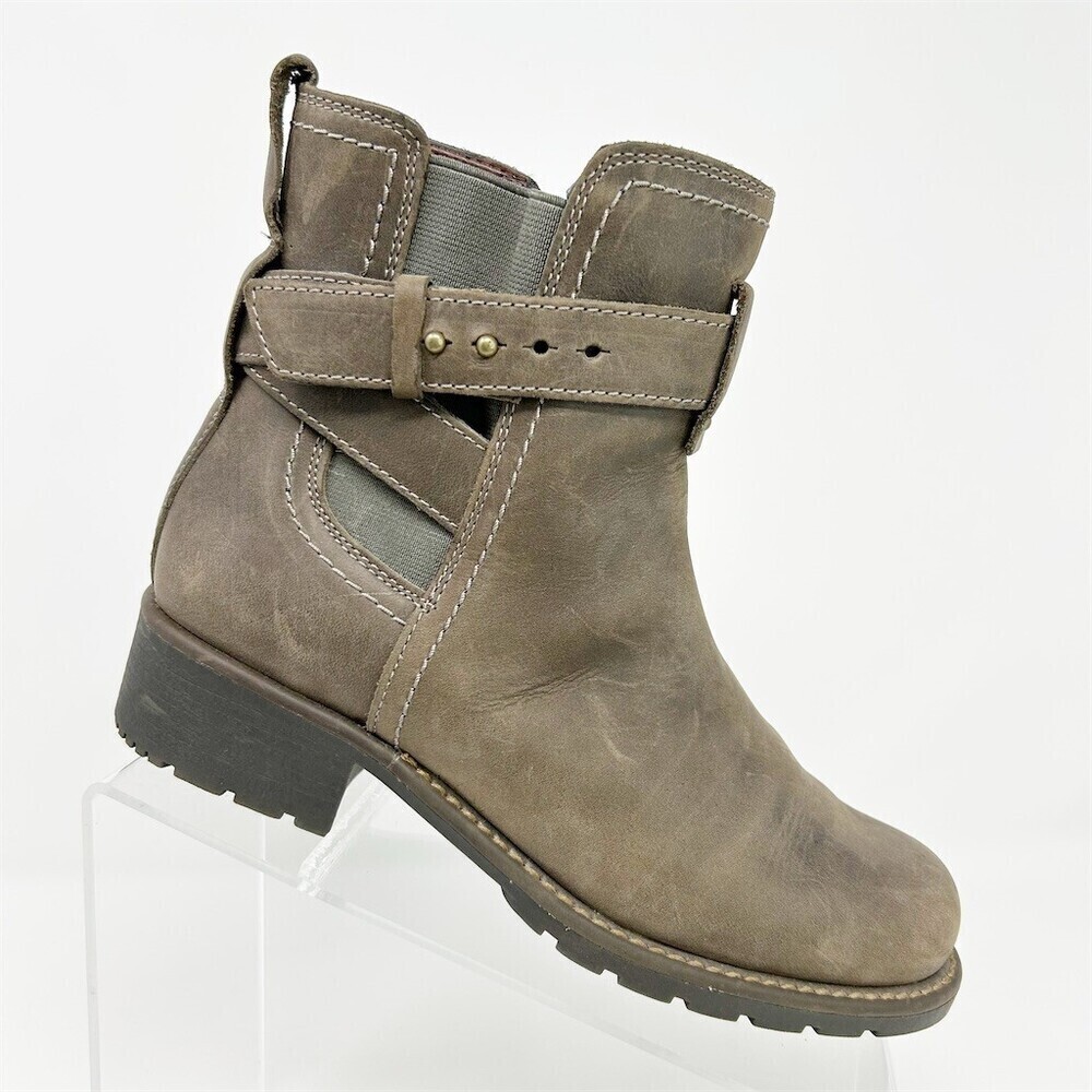 Clarks Womens Ankle Booties Taupe Gray Buckle Strap Side Zip Lug Sole Size 6.5